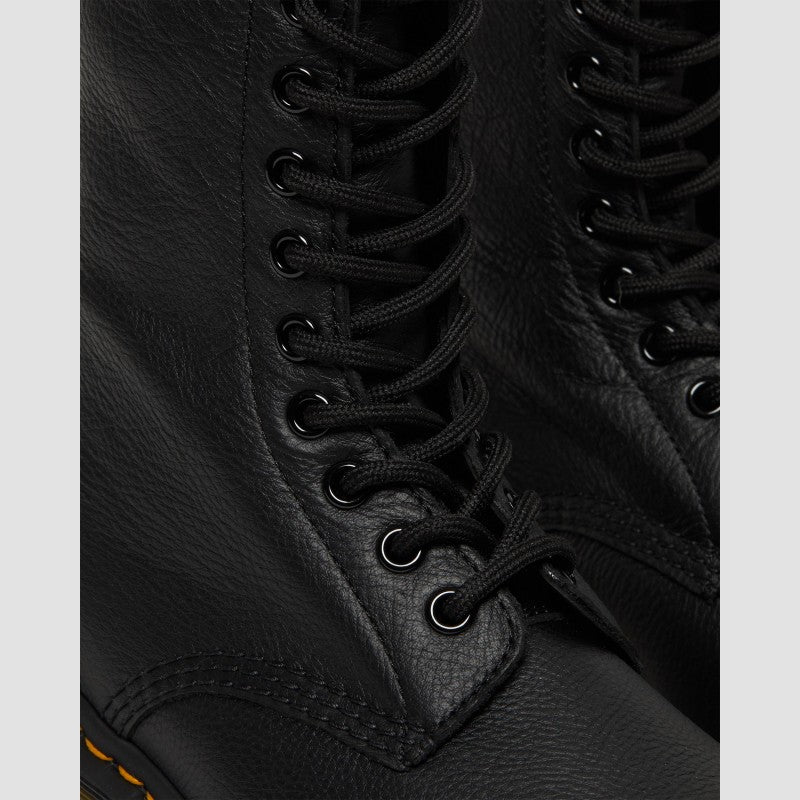Dr. Martens 1490 Virginia Black