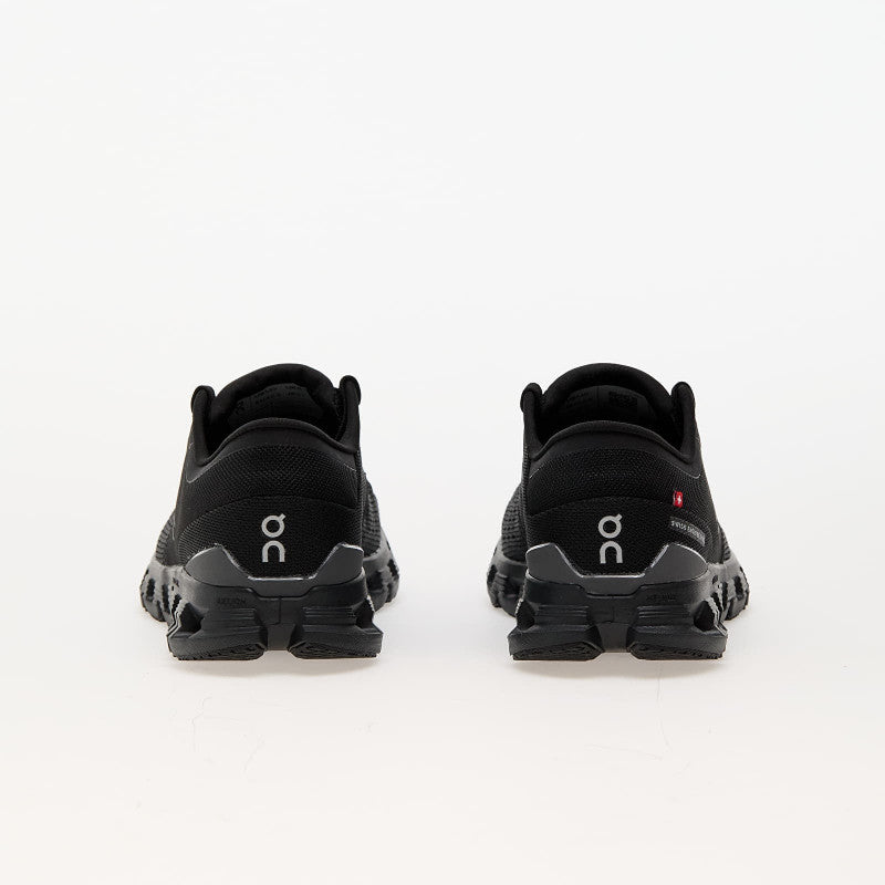 On M Cloud X 4 Black/ Eclipse