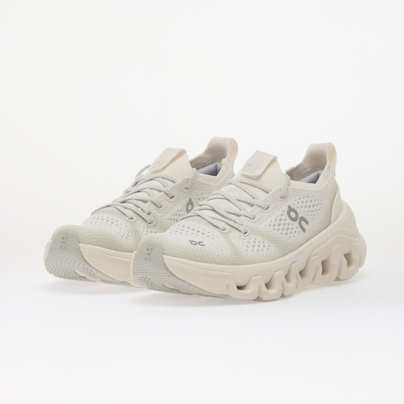 On Wmns Cloud X Tempo Ivory/ Ice