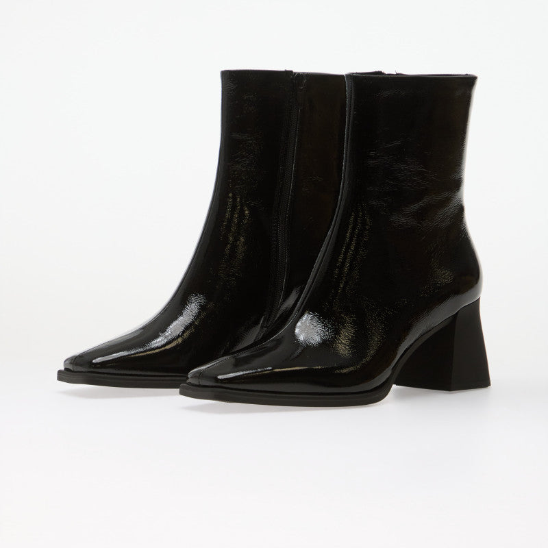 Vagabond Hedda Black