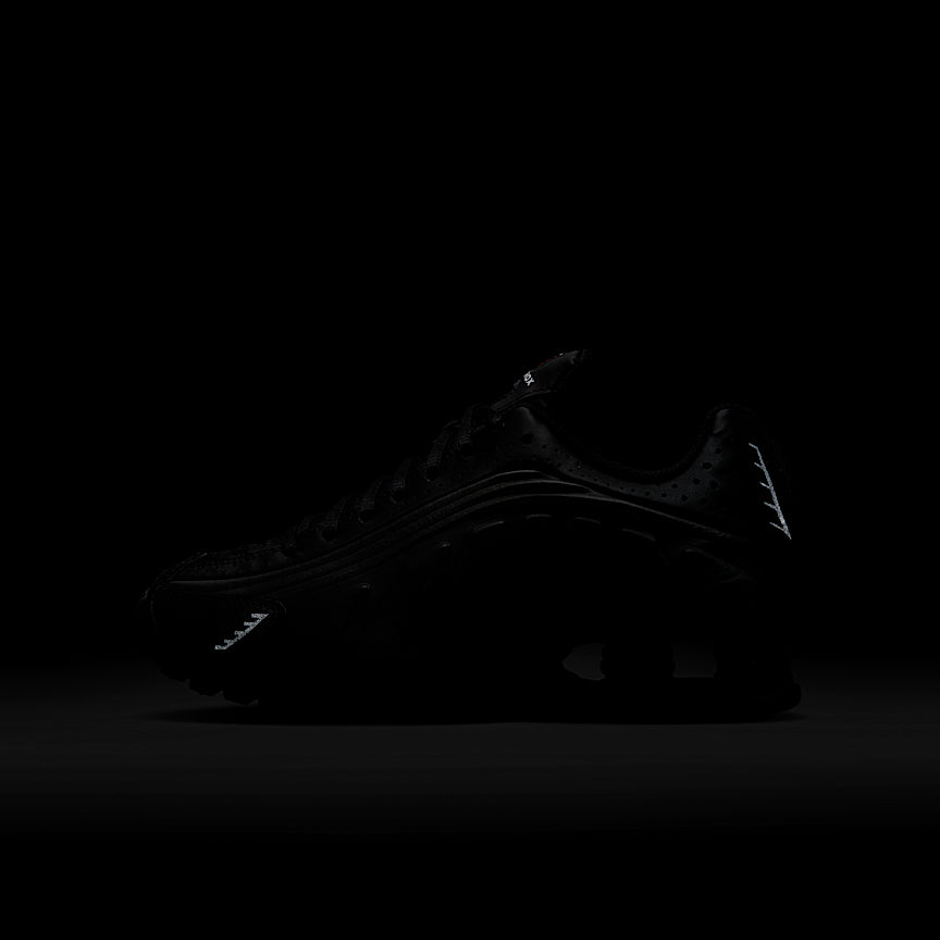 Nike Shox R4