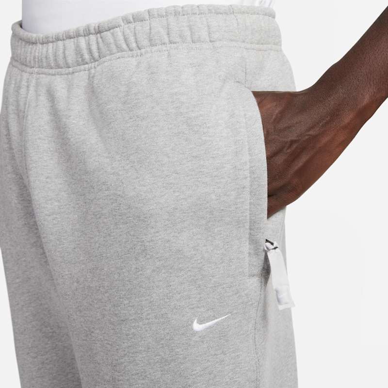 Nike Solo Swoosh
