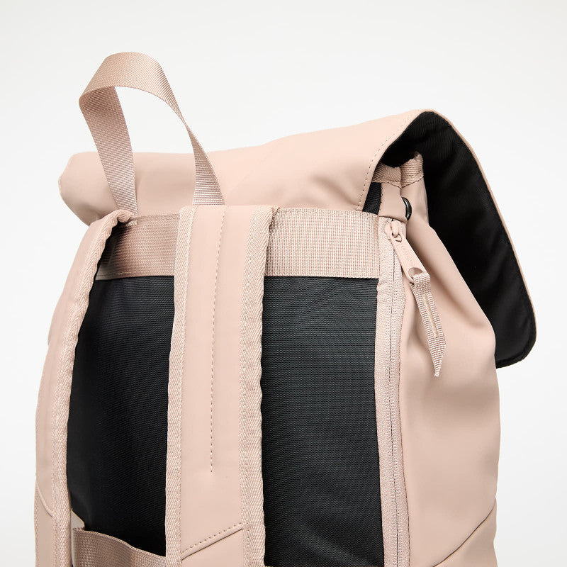 EASTPAK Yarin Backpack Matsand 18