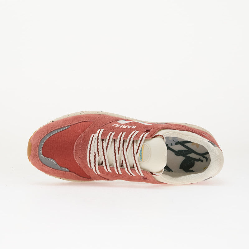 Karhu Aria 95 Light Mahogany/ White
