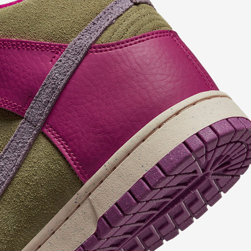 Nike WMNS Dunk High