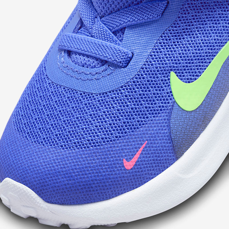 Nike Revolution 7
