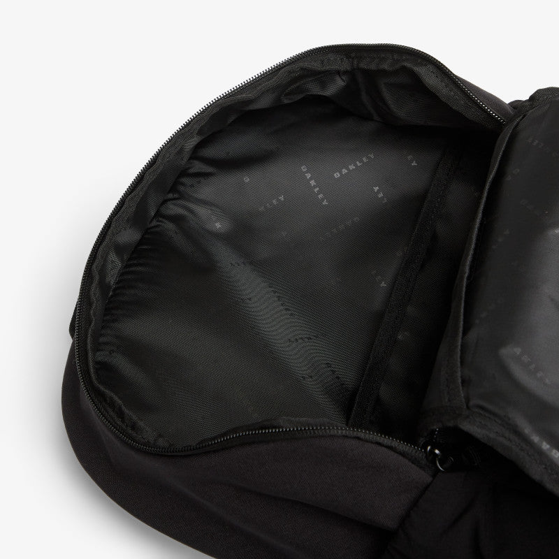 Oakley Enduro 20L Backpack Pitch Black 20