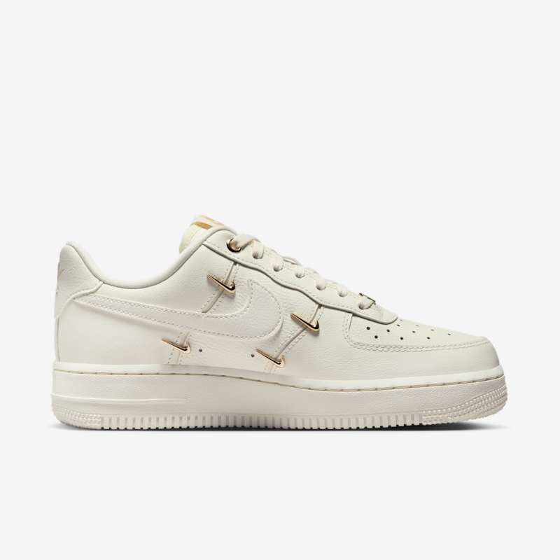 Nike Wmns Air Force 1 '07 Lx