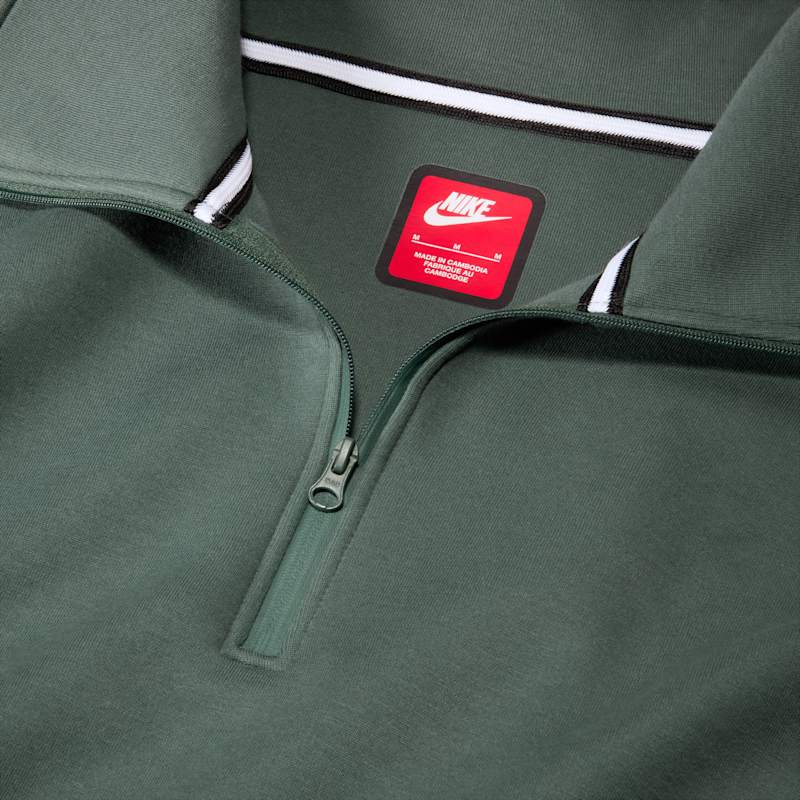 Nike Tech