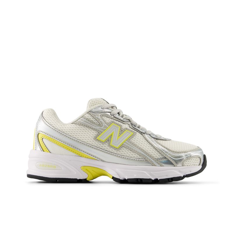 New Balance 740