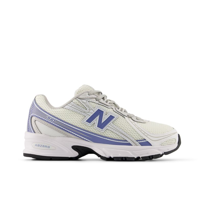 New Balance 770