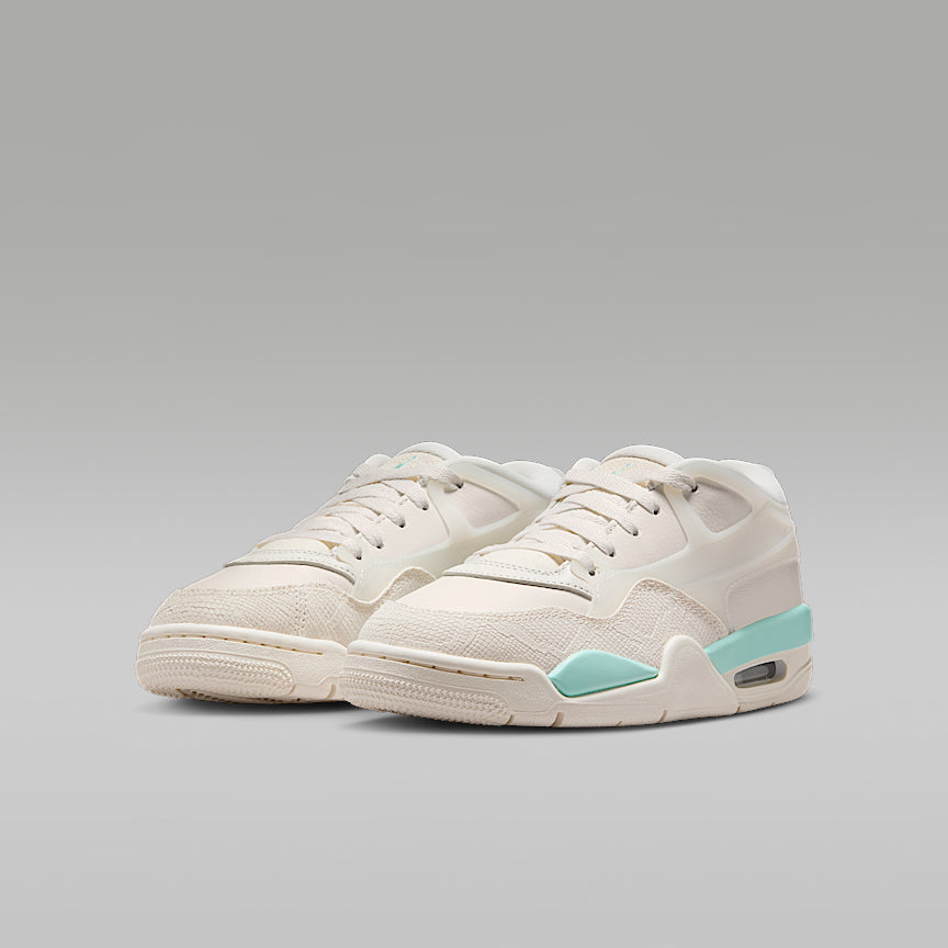 Air Jordan 4 RM SE