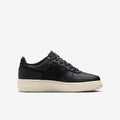 Nike Air Force 1 LV8