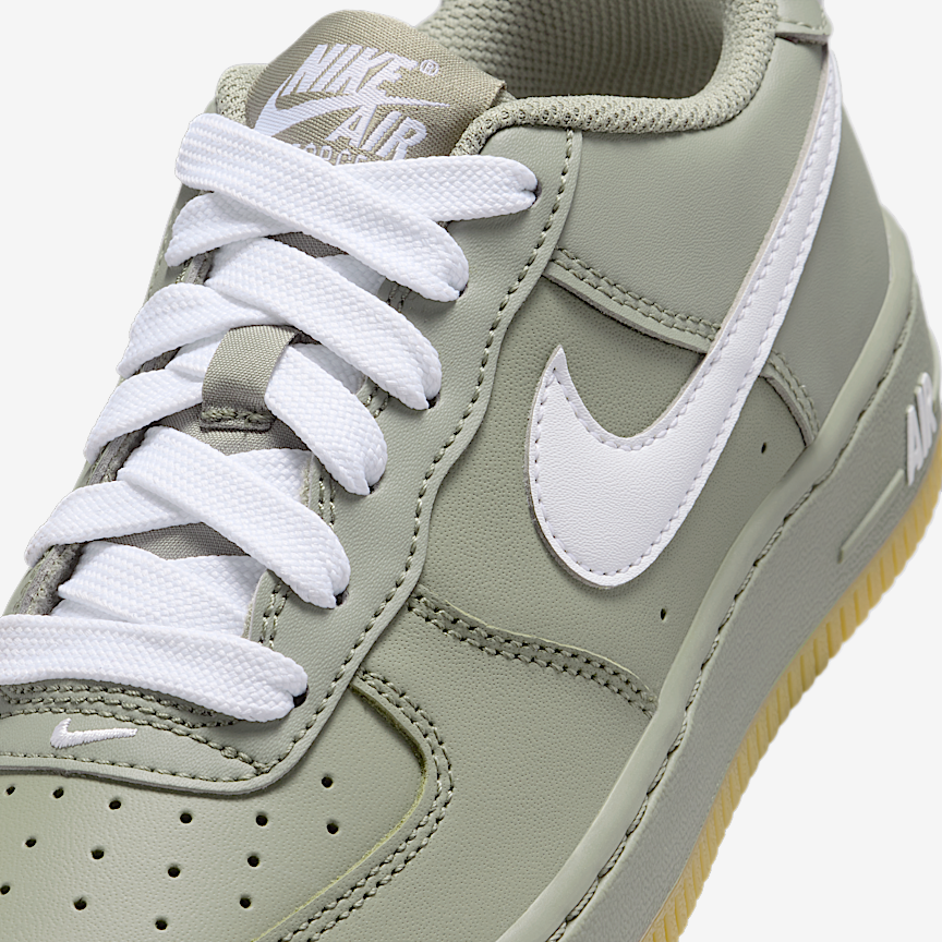 Nike Air Force 1 LV8 3
