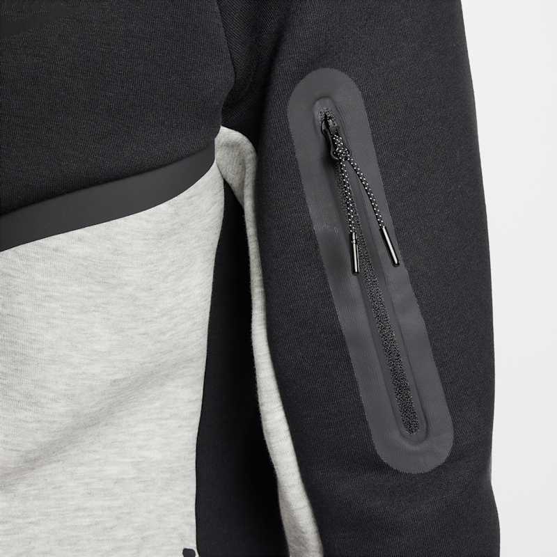 Nike Tech