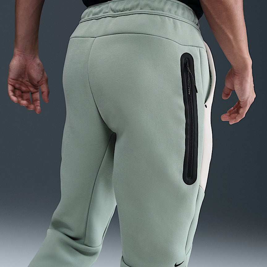 Nike Tech