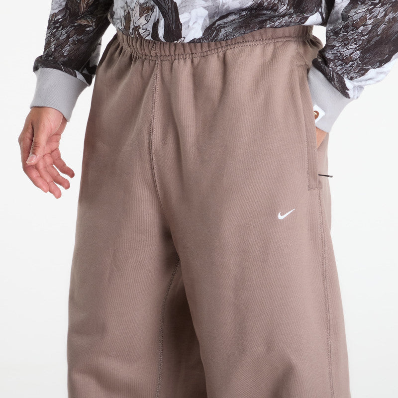 Nike Solo Swoosh Men's Cuffed Fleece Pants Mink Brown/ Mink Brown/ White