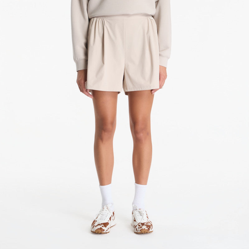 Nike 24.7 PerfectStretch Women's Dri-FIT High-Waisted Shorts Cream II/ Cream II/ Cream II/ College Grey