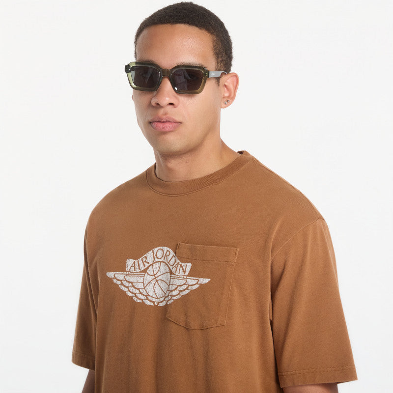 Jordan Flight Essentials Men's Pocket T-Shirt Lt British Tan/ Shadow Brown