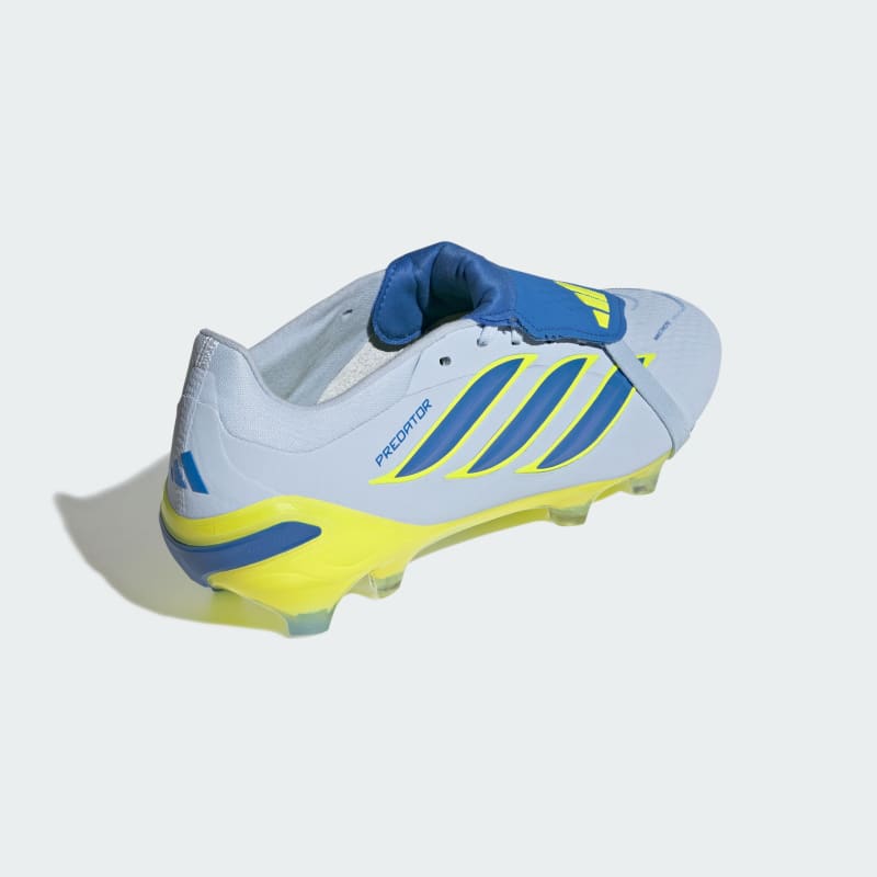 adidas z wywijanym językiem na naturalną nawierzchnię PREDATOR PRO