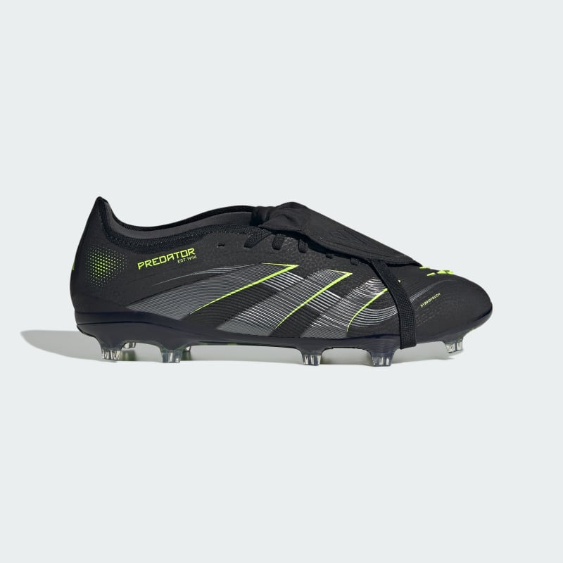 adidas Predator Pro z wywijanym językiem na naturalną nawierzchnię