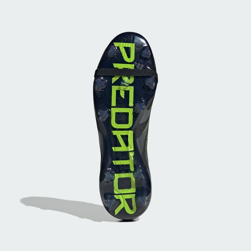 adidas Predator Pro z wywijanym językiem na naturalną nawierzchnię