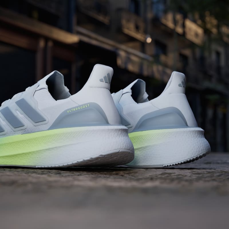 adidas Ultraboost 5