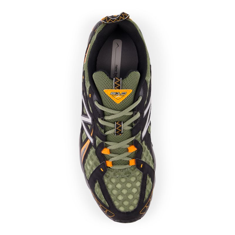 New Balance 610