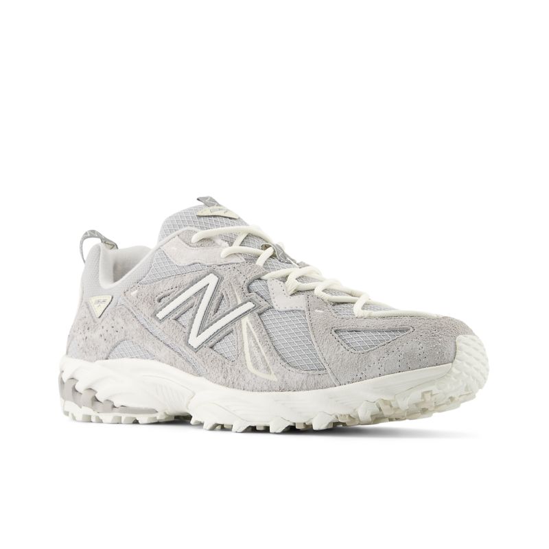 New Balance 610