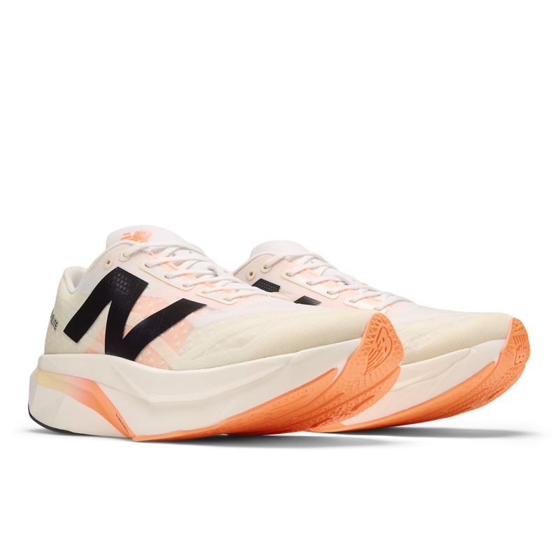 New Balance FuelCell SC Elite V4