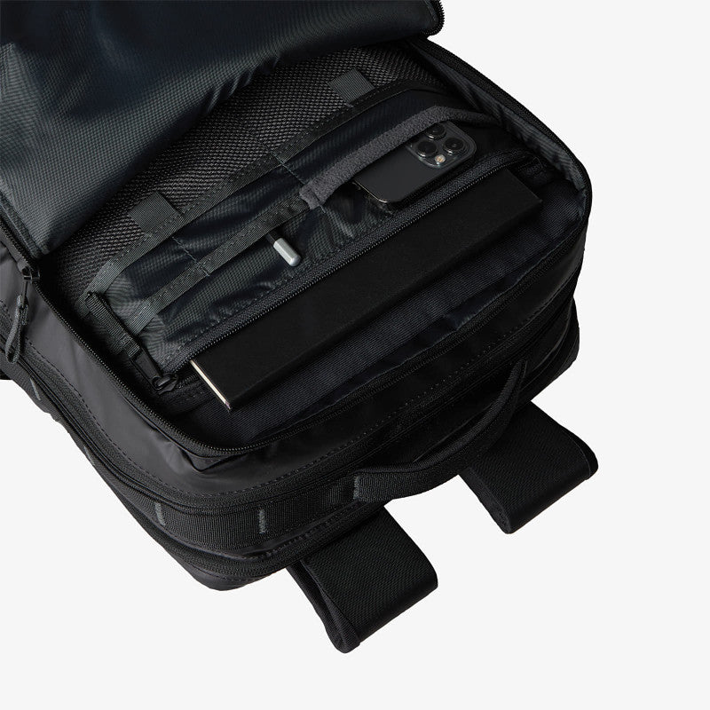 The North Face Base Camp Voyager Daypack TNF Black/ Asphalt Grey 25
