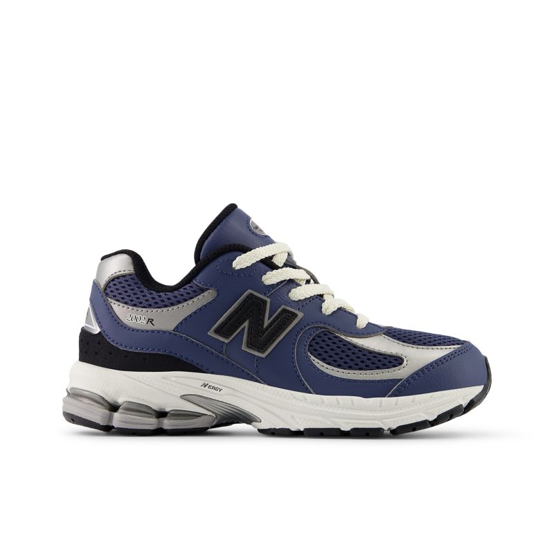 New Balance 200 GS