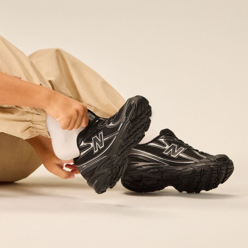New Balance 740 GS