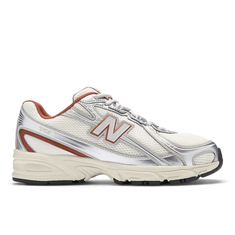New Balance 770