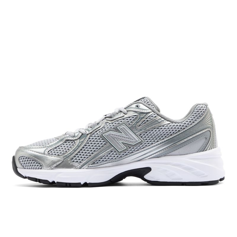 New Balance 740