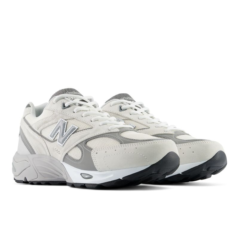 New Balance 880