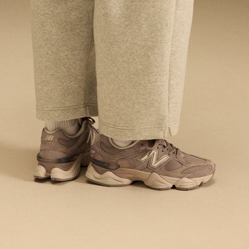 New Balance 608