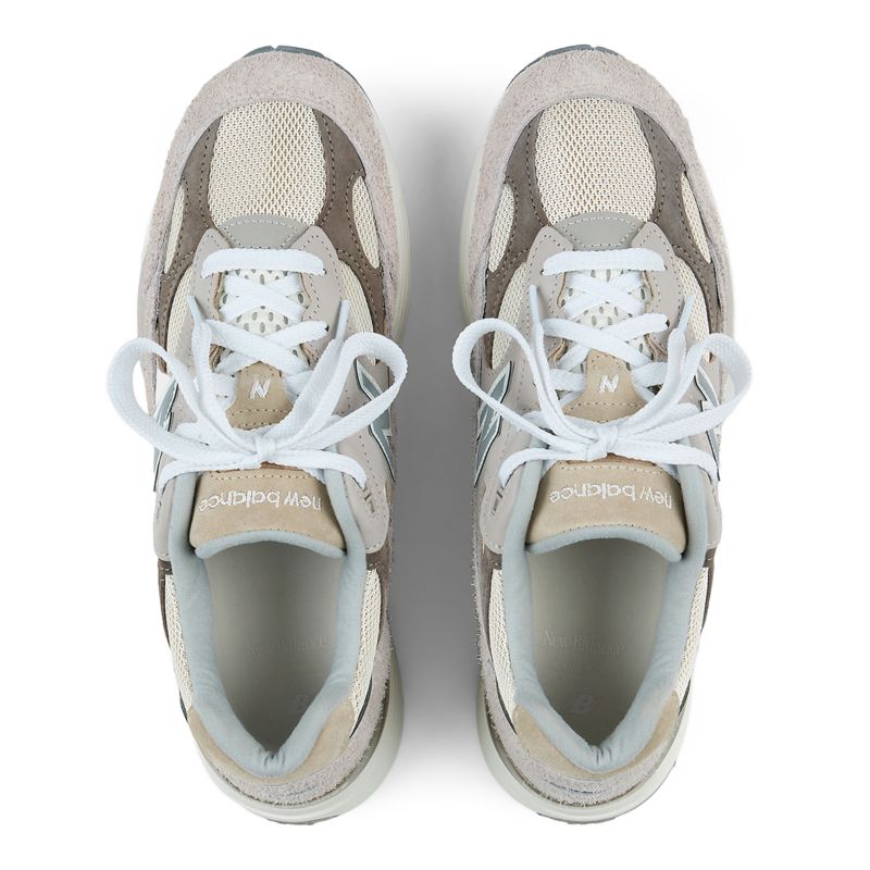 New Balance 992